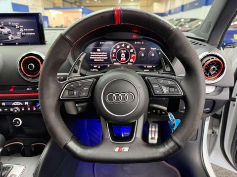 Audi S3 2.0 TFSI Black Edition Sportback 5dr Petrol S Tronic quattro Euro 6 (s/s) ( 32