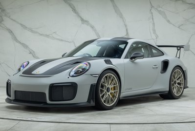Porsche 911 GT2 RS (991)