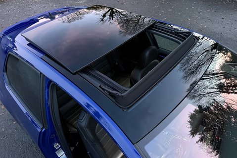 Volkswagen Golf R TSI DSG -DEMO +1 OWNER -AKRAPOVIC-EVERY EXTRA -PAN ROOF-PRO NAV-PRETORIAS 22