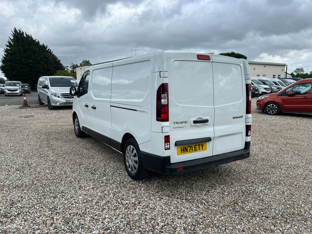 Renault Trafic LWB L2H1 Low Roof Business LL30 Air Con Sensors EURO 6 NO VAT 8