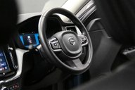 Volvo XC60 2.0 XC60 + B5 MHEV AWD Auto 4WD 5dr 4