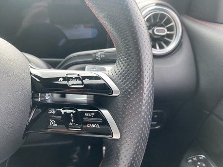 Mercedes-Benz EQB EQB 350 4M AMG Line Premium Plus Auto Electric 66KWH 7 SEATER/PAN ROOF/NAV 22