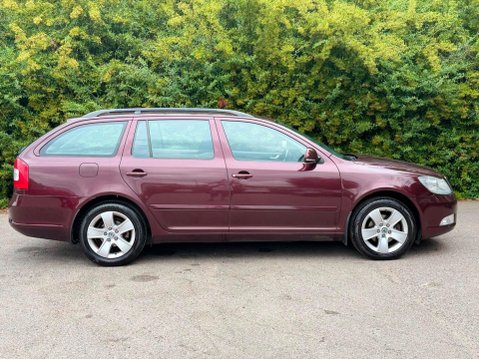 Skoda Octavia 1.6 TDI Elegance Euro 5 5dr 5
