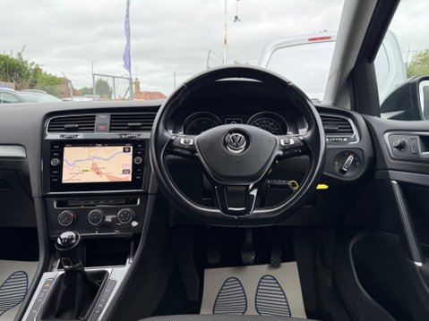 Volkswagen Golf 1.6 TDI SE Nav Euro 6 (s/s) 5dr 26