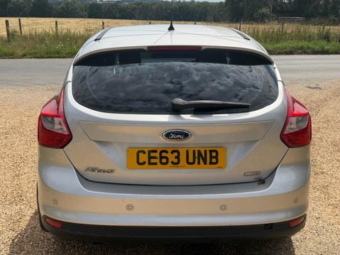 Ford Focus 1.0T EcoBoost Titanium Hatchback 5dr Petrol Manual Euro 5 (s/s) (125 ps) WE 22