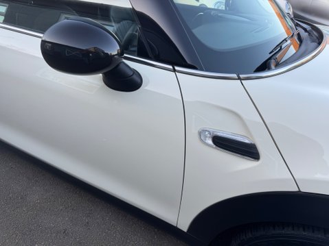 Mini Hatch 1.5 Cooper Euro 6 (s/s) 3dr 8