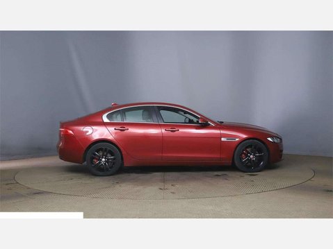 Jaguar XE 2.0d Portfolio Auto Euro 6 (s/s) 4dr 7