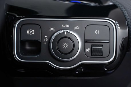 Mercedes-Benz CLA Class 2.0 CLA35h MHEV AMG (Premium Plus) Coupe 4dr Petrol Hybrid 8G-DCT 4MATIC Eu 23