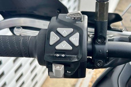 KTM Adventure 890 Adventure 12