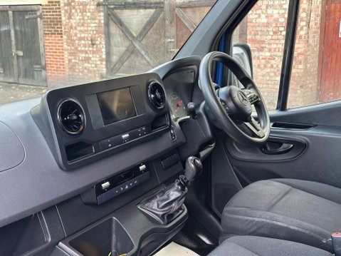 Mercedes-Benz Sprinter 2.1 316 CDI RWD L2 H2 Euro 6 5dr 31