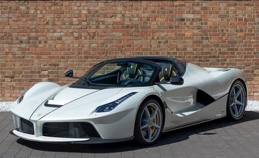 Ferrari LaFerrari Aperta 6