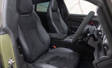 Lamborghini Urus PERFORMANTE 14