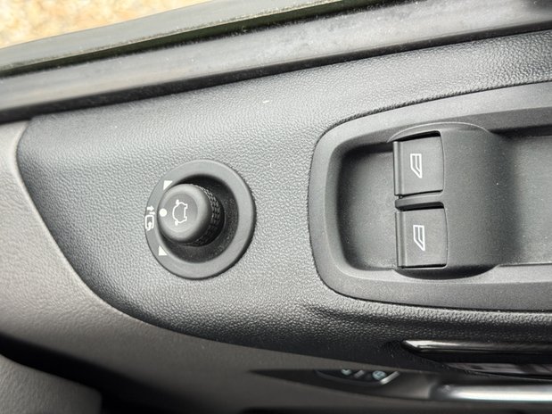 Ford Transit Custom Crew Cab AUTO SWB L1H1 Sport 320 Air Con SELECT 28
