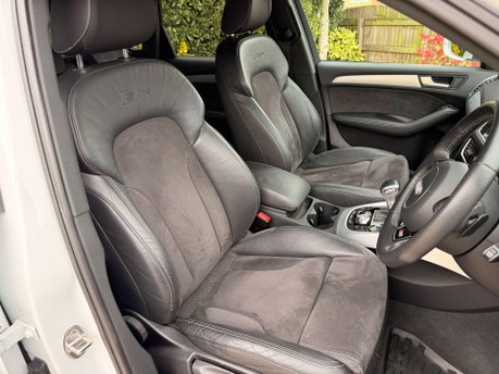 Audi Q5 2.0 TDI S line Plus S Tronic quattro Euro 5 (s/s) 5dr 23