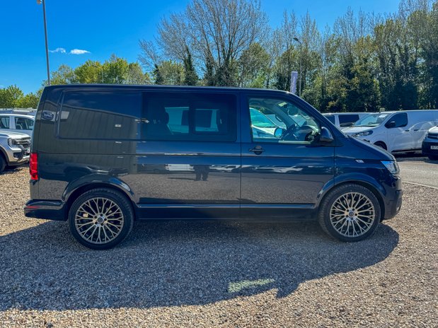 Volkswagen Transporter Crew Cab SWB L1H1 Highline T32 Air Con Alloys Sensors Tow Bar EURO 6 6