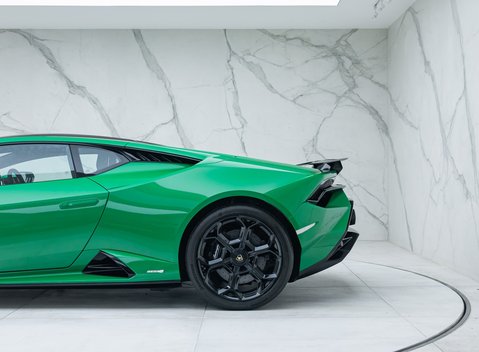 Lamborghini Huracan Tecnica 42