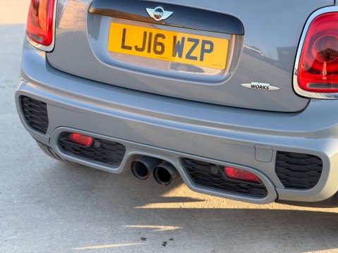 Mini Hatch 2.0 John Cooper Works 3dr 21