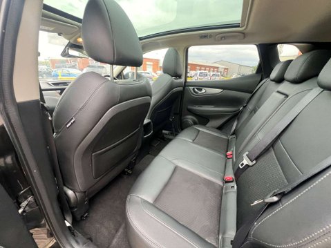 Nissan Qashqai 1.5 Qashqai Tekna dCi 5dr *NATIONAL DELIVERY* 33