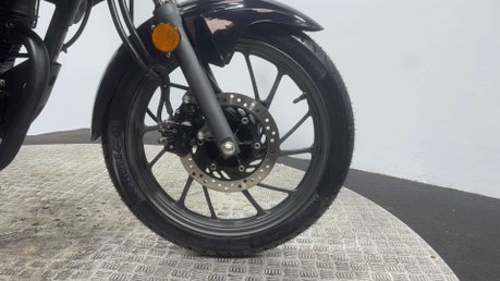 Honda CB GLR 125 2019 ONLY 10K NEW MOTSERVICED 125CC LEARNER BIKE CBF125 13