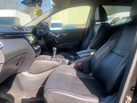 Nissan Qashqai 1.6 dCi Tekna SUV 5dr Diesel Manual 2WD Euro 6 (s/s) (130 ps) 40