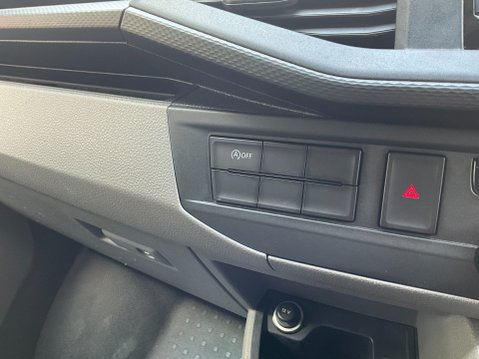 Volkswagen Transporter T28 TDI P/V STARTLINE 26
