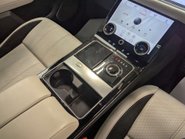 Land Rover Range Rover Velar 3.0 Range Rover Velar R-Dynamic HSE D300 Auto 4WD 5dr 59