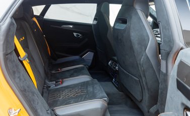 Lamborghini Urus Performante 16