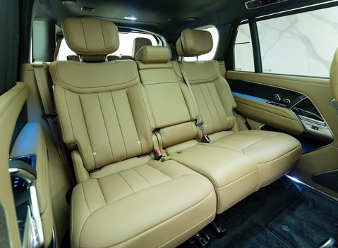Land Rover Range Rover P530 Autobiography LWB 7 Seater 13
