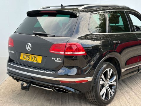 Volkswagen Touareg 3.0 Touareg V6 R-Line TDI BlueMotion Technology Auto 4WD 5dr 16