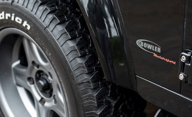 Land Rover Defender 90 XS Bowler 29