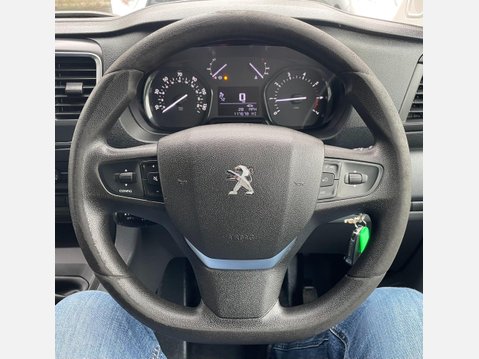 Peugeot Expert 2.0 BlueHDi 1400 Professional Standard Panel Van 6dr Diesel Manual MWB Euro 28