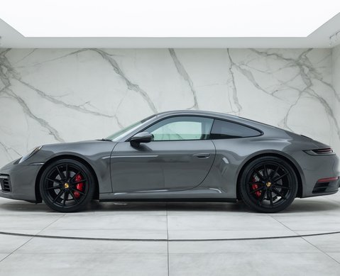 Porsche 911 Carrera S (992) 