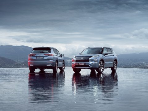 Mitsubishi Outlander 2