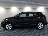 Nissan Qashqai DIG-T ACENTA PREMIUM 17