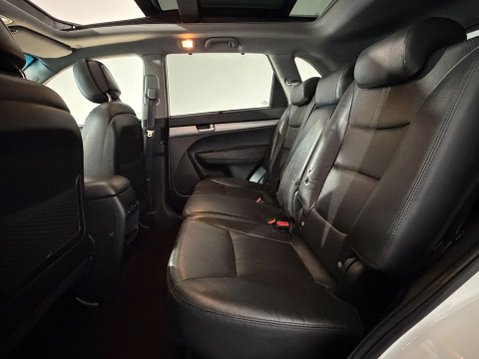 Kia Sorento CRDI KX-4 21