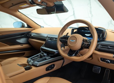 Aston Martin Vanquish V12 13