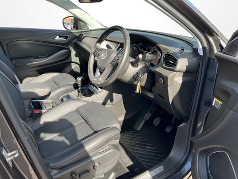 Vauxhall Grandland X 1.2 Turbo Elite Nav 5dr 17