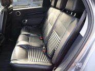 Land Rover Discovery 3.0 Discovery SE D MHEV Auto 4WD 17