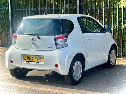 Toyota Iq 1.0 VVT-i Hatchback 3dr Petrol Multidrive Euro 5 (68 ps) 38