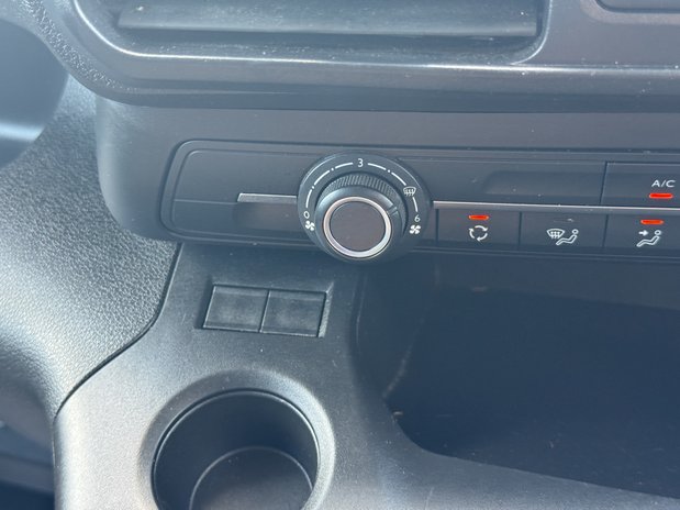 Peugeot Partner SWB L1H1 Low Roof Professional Premium Plus Air Con Sensors EURO 6 33