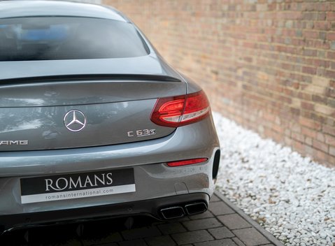 Mercedes-Benz C Class C63 S Coupe 23