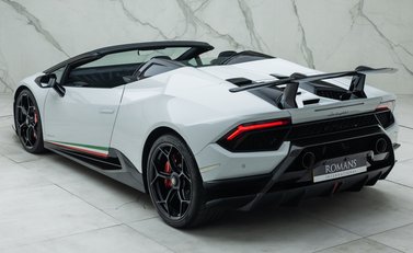 Lamborghini Huracan Spyder LP 640-4 PERFORMANTE 15
