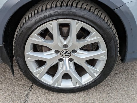 Volkswagen Passat 2.0 TDI BlueMotion Tech Alltrack DSG 4Motion Euro 5 (s/s) 5dr 27