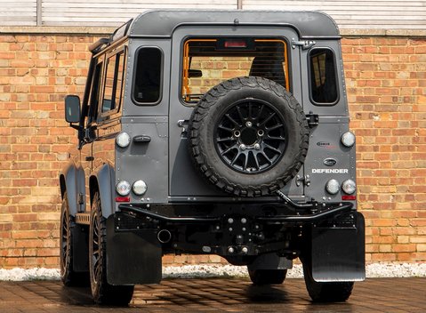 Land Rover Defender 90 XS Bowler 3