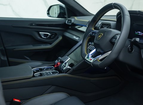 Lamborghini Urus S 13