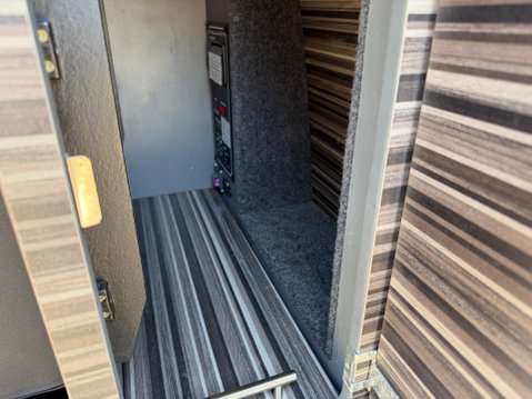 Volkswagen Transporter T6 CAMPER - VERSIONS PIONEER 4 BERTH POP TOP 29