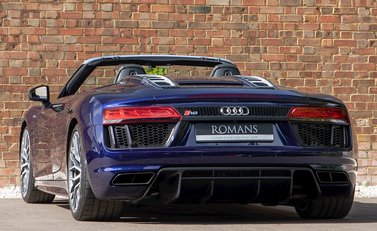 Audi R8 V10 Spyder 3
