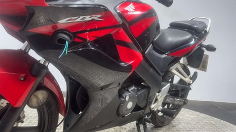 Honda CBR CBR125 2010 FUEL INJECTED PROJECT LEARNER SPORTS BIKE 125CC 26