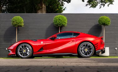 Ferrari 812 Competizione 3