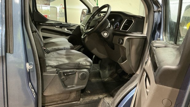 Ford Transit Custom Crew Cab AUTO LWB L2H1 Low Roof Limited 320 Air Con Alloys Cam EURO 6 9